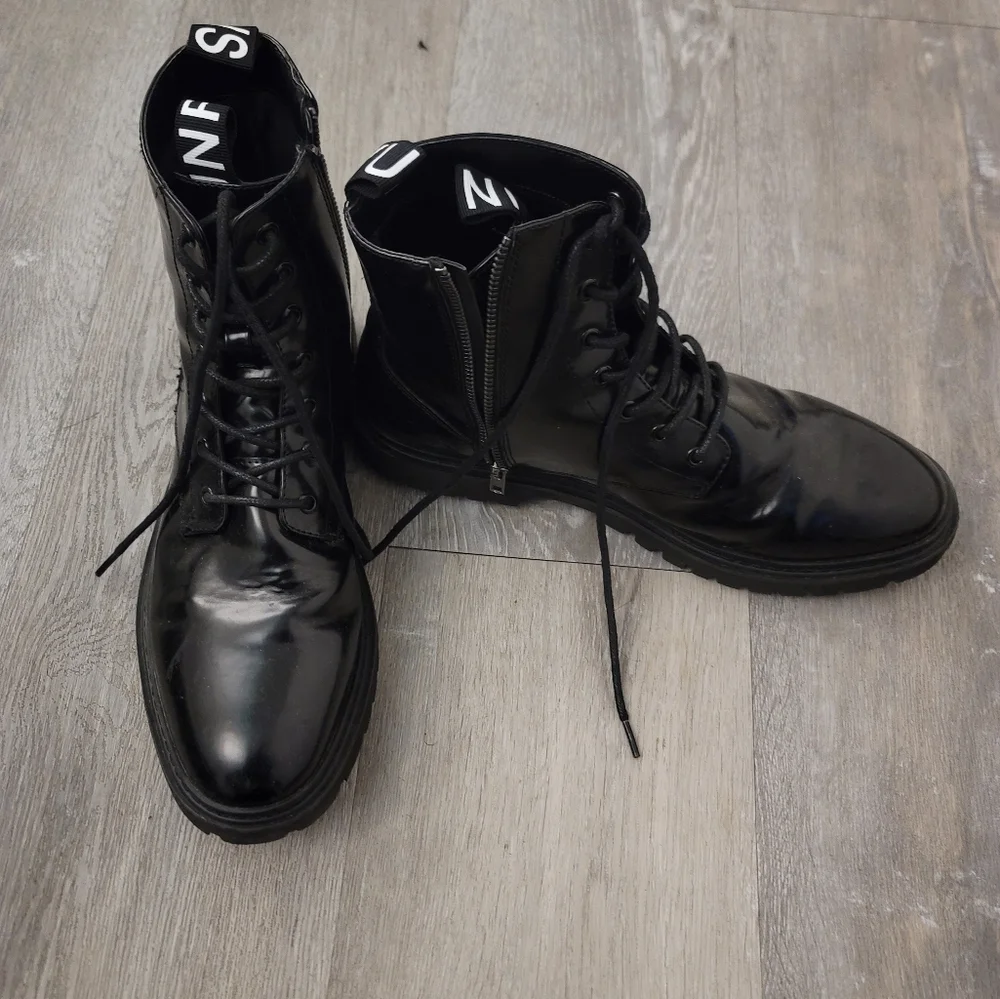 Boot for men - Picture 2 of 9